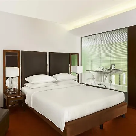 Sheraton & Hotel