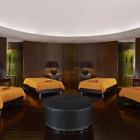 Sheraton & Hotel