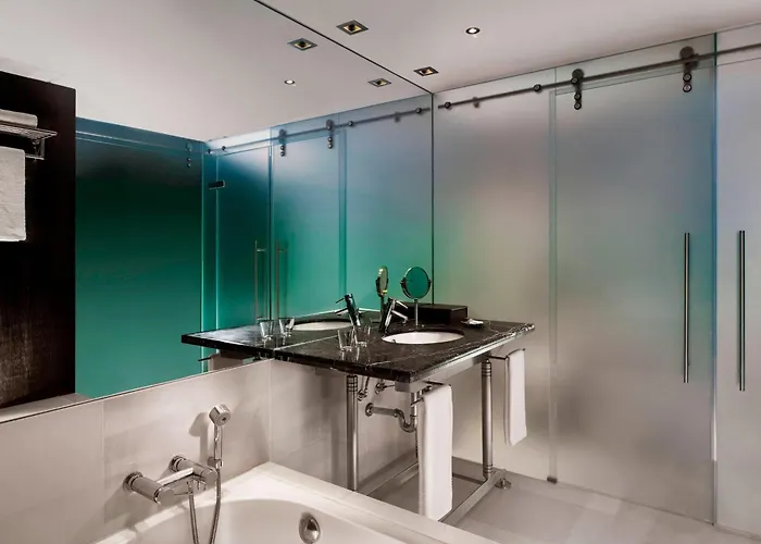 波尔图喜来登水疗酒店 酒店