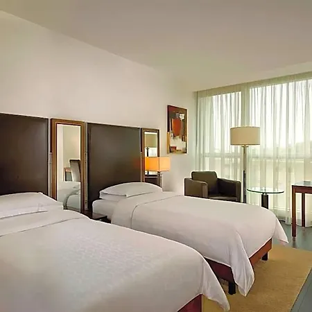 Sheraton & Ξενοδοχείο 5*