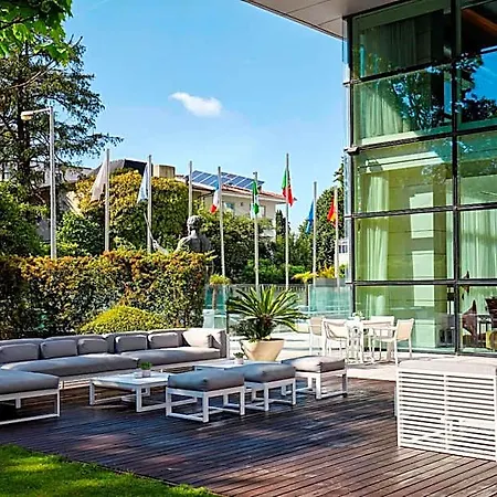 Ξενοδοχείο Sheraton &