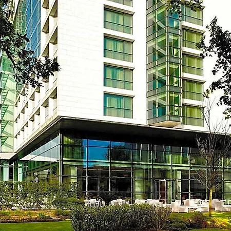 Ξενοδοχείο Sheraton & 5*