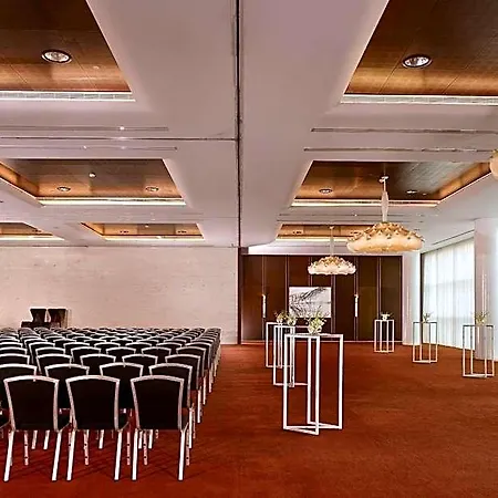 Sheraton & Ξενοδοχείο