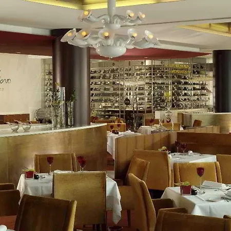 Szálloda Sheraton & 5*