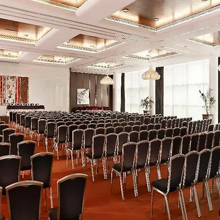 Sheraton & فندق بورتو
