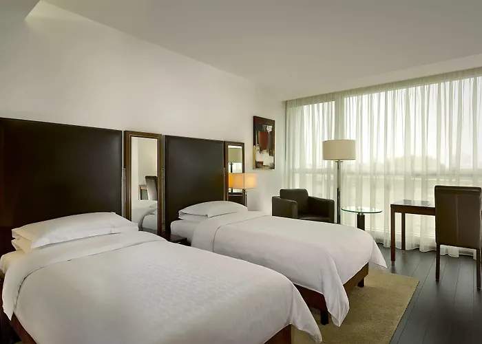 Sheraton & 5* Порту