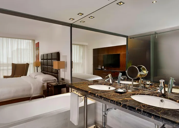 Отель Sheraton & Порту